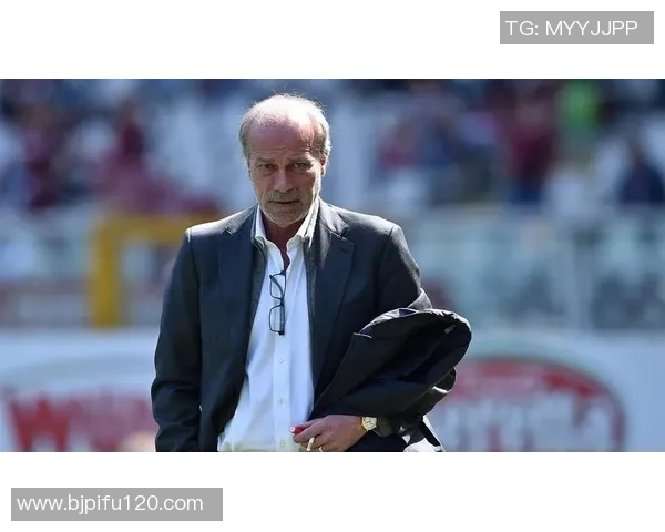 毛彪在足球界的成就与影响力探讨是否可以称其为足球明星